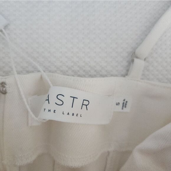 ASTR THE LABEL strappy dress - Picture 3 of 10